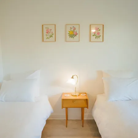 Cozy Garden Bed & Breakfast *